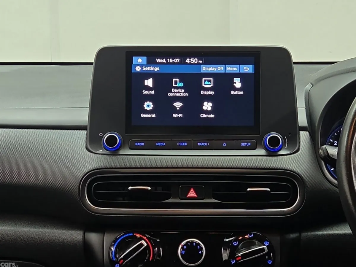 Hyundai KONA MPV, Petrol, 2023, White