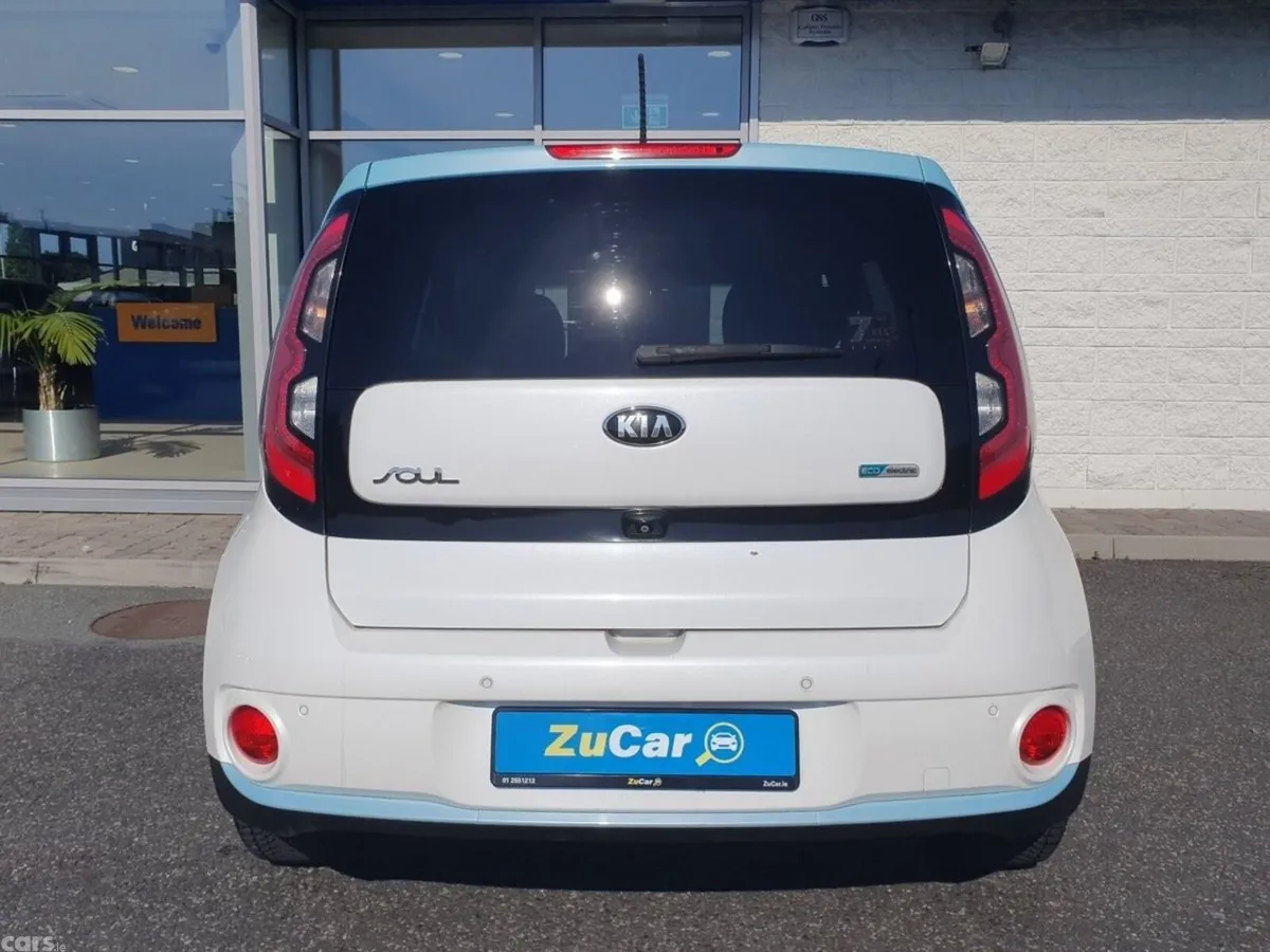 Kia Soul Hatchback, Electric, 2017, White