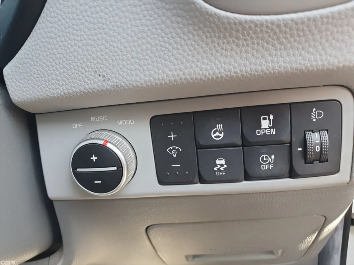 Kia Soul Hatchback, Electric, 2017, White