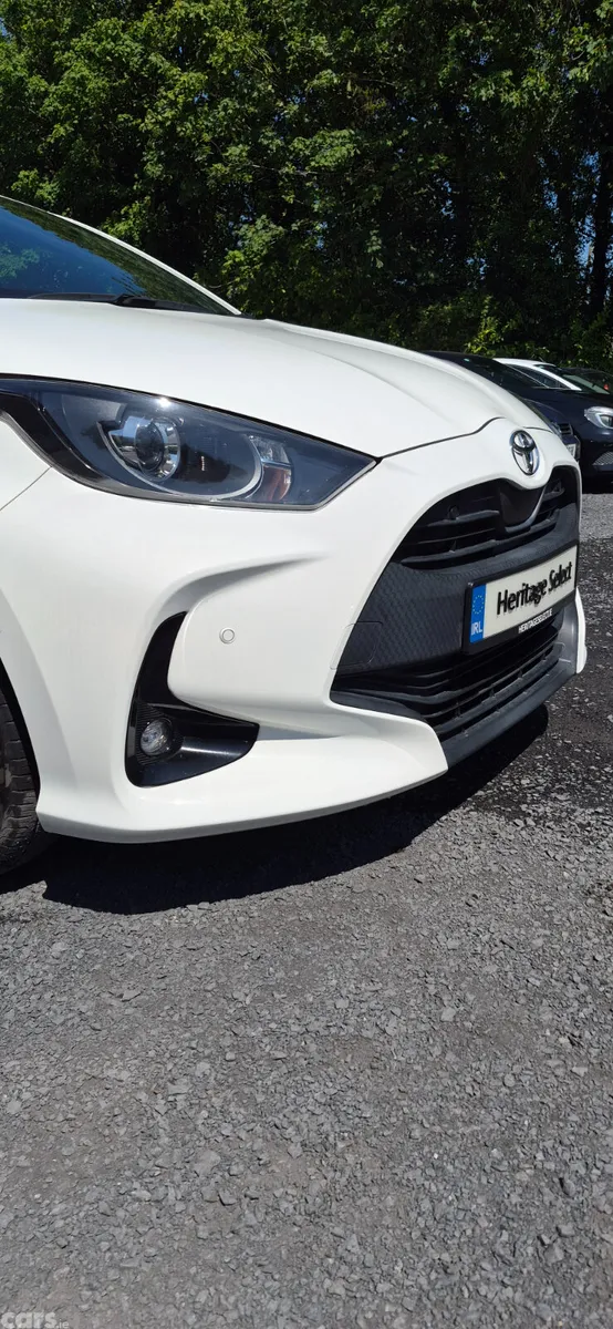 Toyota Yaris Hatchback, Petrol, 2021, White