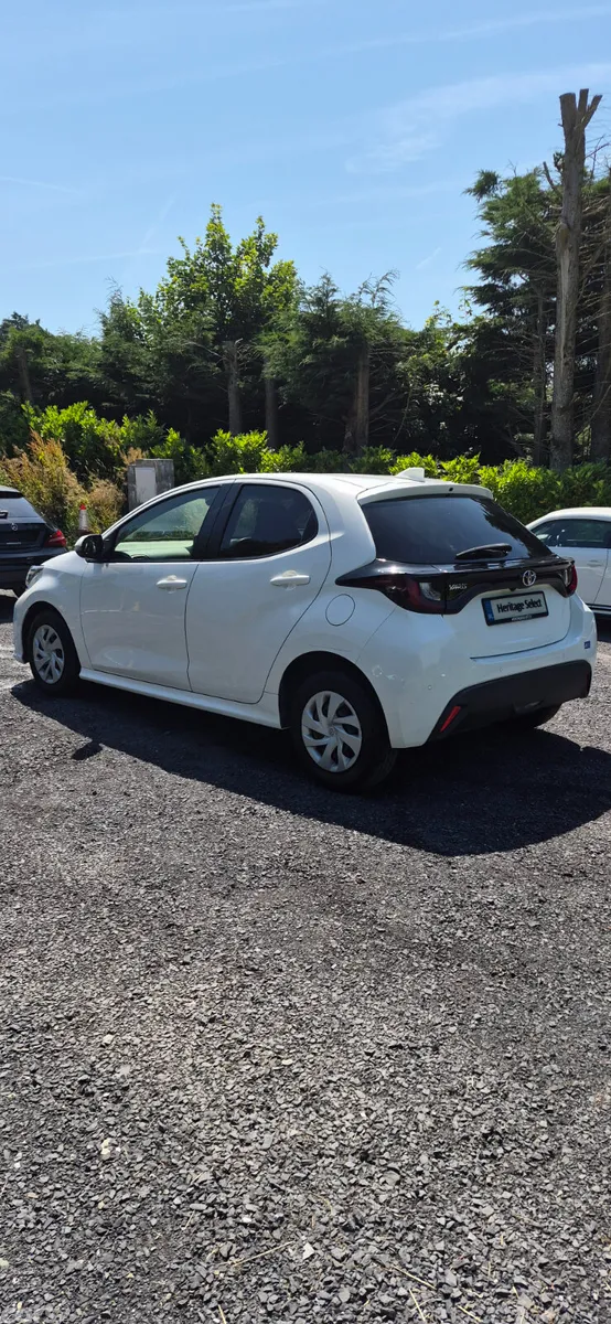 Toyota Yaris Hatchback, Petrol, 2021, White