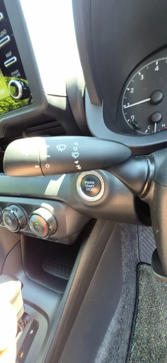 Toyota Yaris Hatchback, Petrol, 2021, White