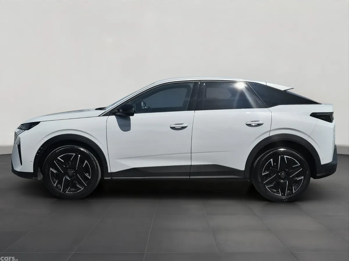 Peugeot 3008 MPV, Petrol, 2025, White