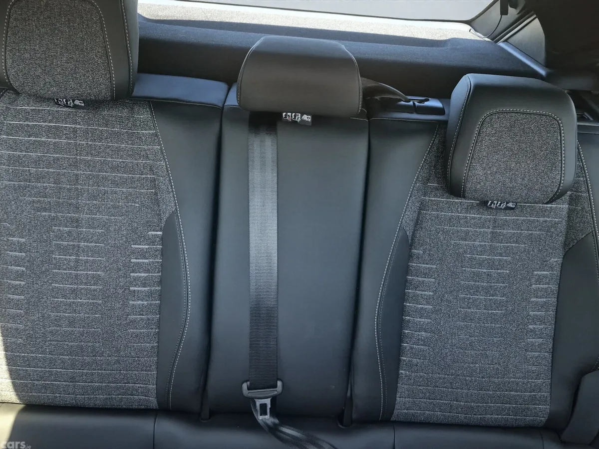 Peugeot 3008 MPV, Petrol, 2025, White