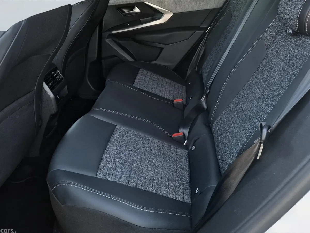 Peugeot 3008 MPV, Petrol, 2025, White
