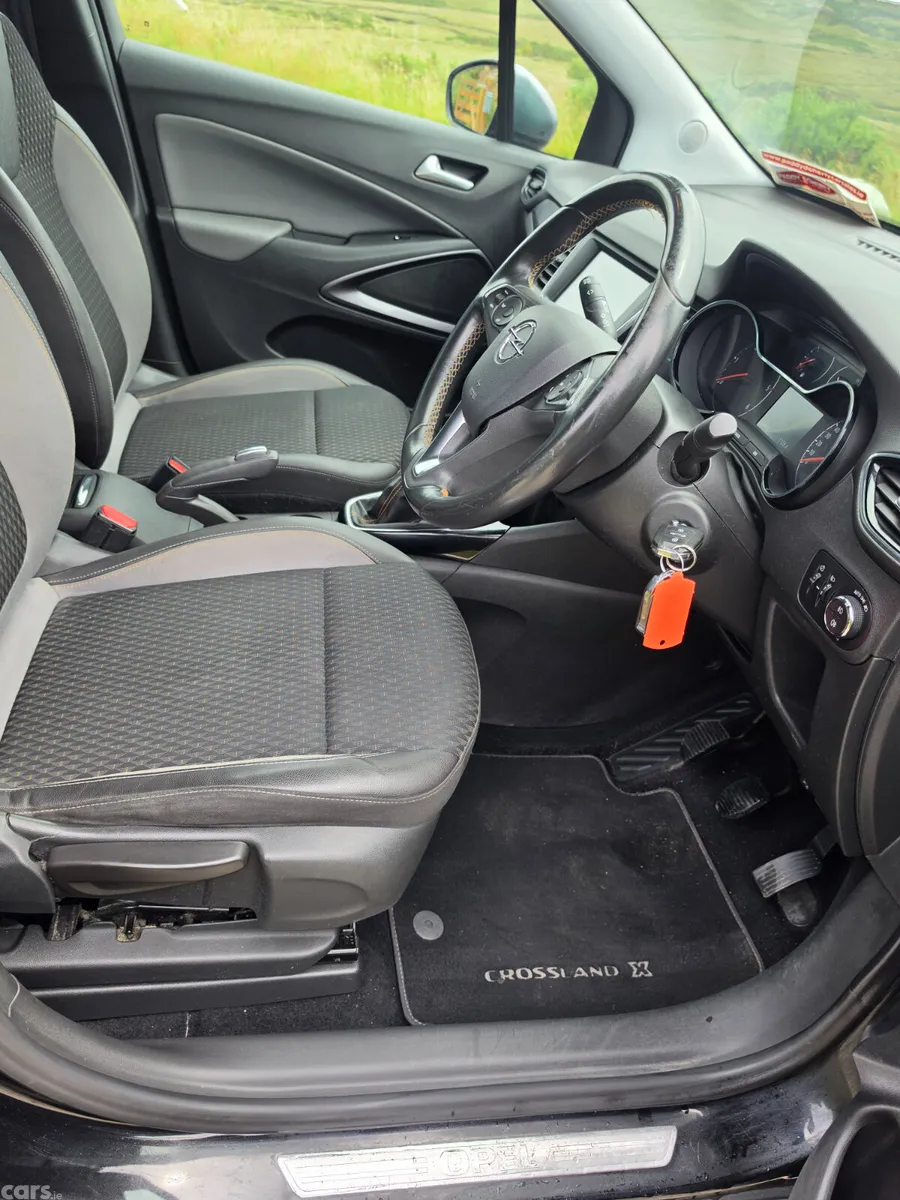 Opel Crossland X SUV, Diesel, 2018, Black