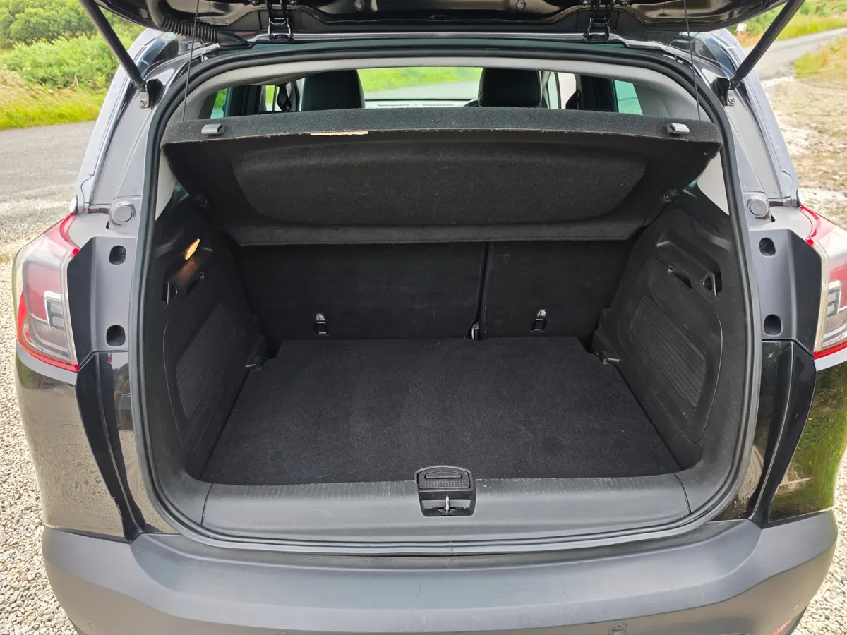 Opel Crossland X SUV, Diesel, 2018, Black
