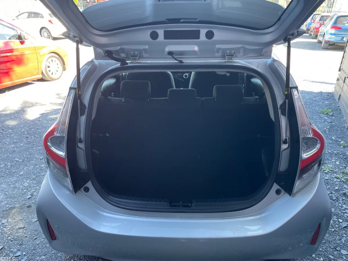 Toyota Aqua Hatchback, Petrol Hybrid, 2021, Silver