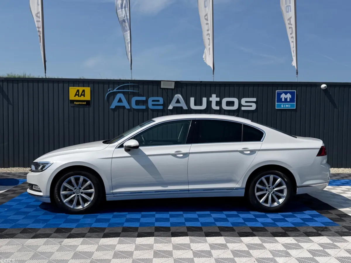 Volkswagen Passat Saloon, Diesel, 2019, White
