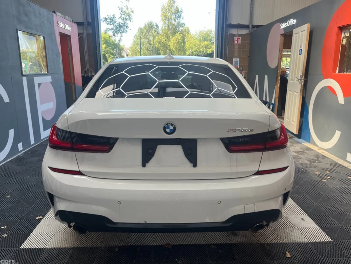 BMW 3-Series Saloon, Petrol Plug-in Hybrid, 2021, White
