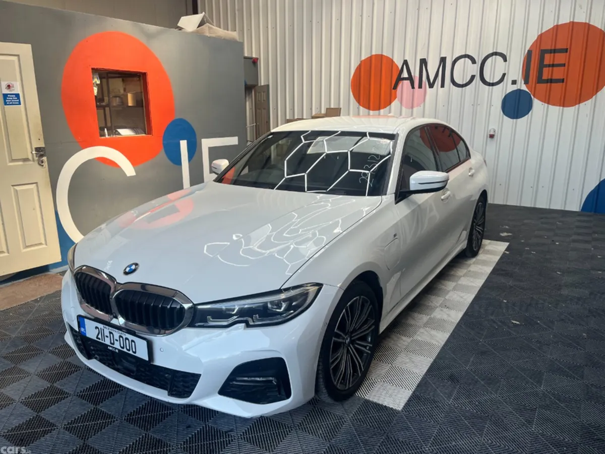 BMW 3-Series Saloon, Petrol Plug-in Hybrid, 2021, White