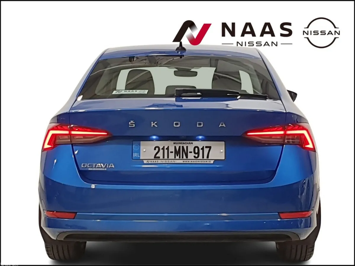 Skoda Octavia Saloon, Petrol, 2021, Blue