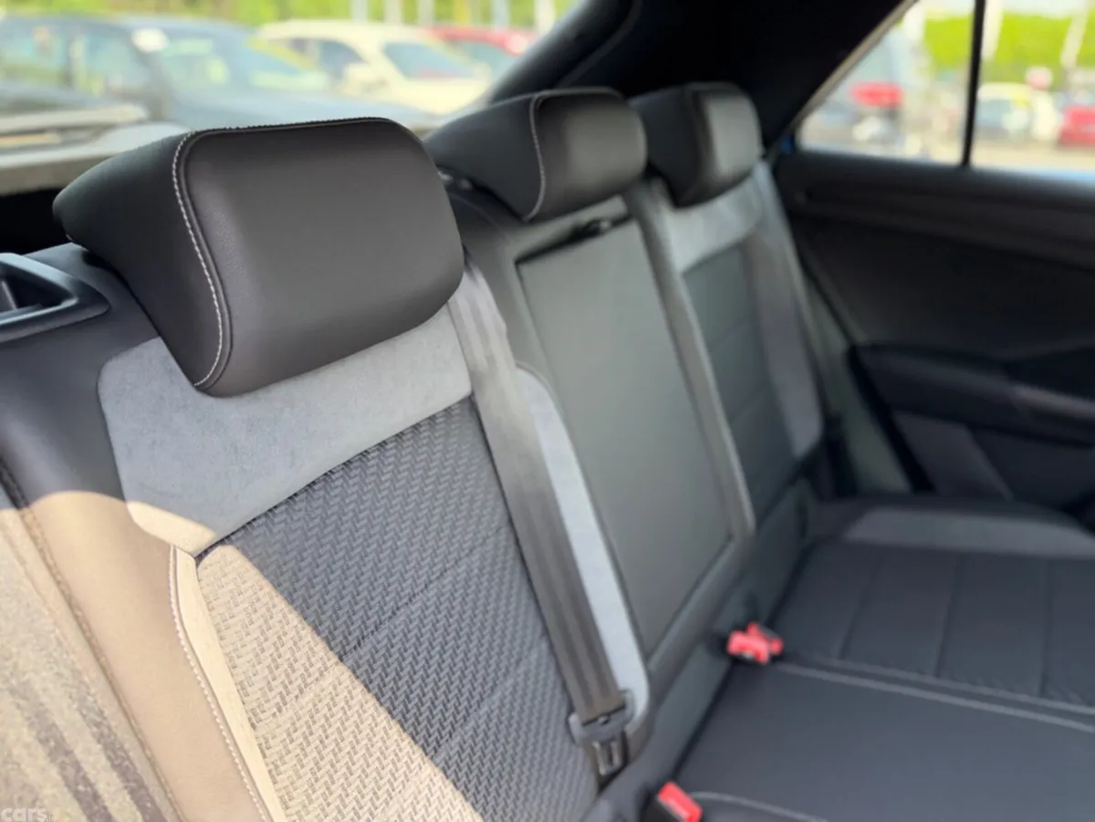 Volkswagen T-Roc SUV, Diesel, 2021, Blue