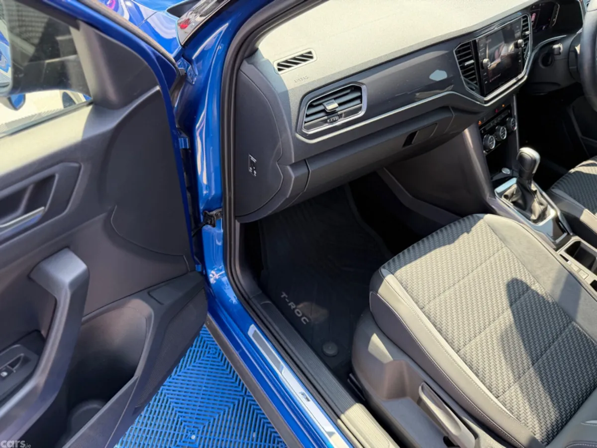 Volkswagen T-Roc SUV, Diesel, 2021, Blue