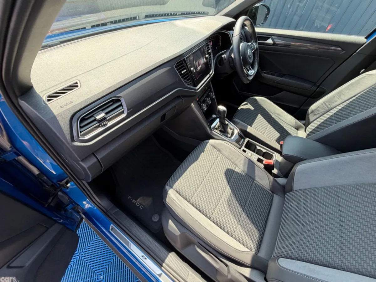 Volkswagen T-Roc SUV, Diesel, 2021, Blue