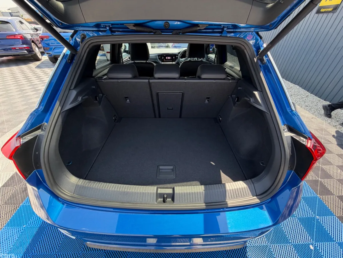 Volkswagen T-Roc SUV, Diesel, 2021, Blue