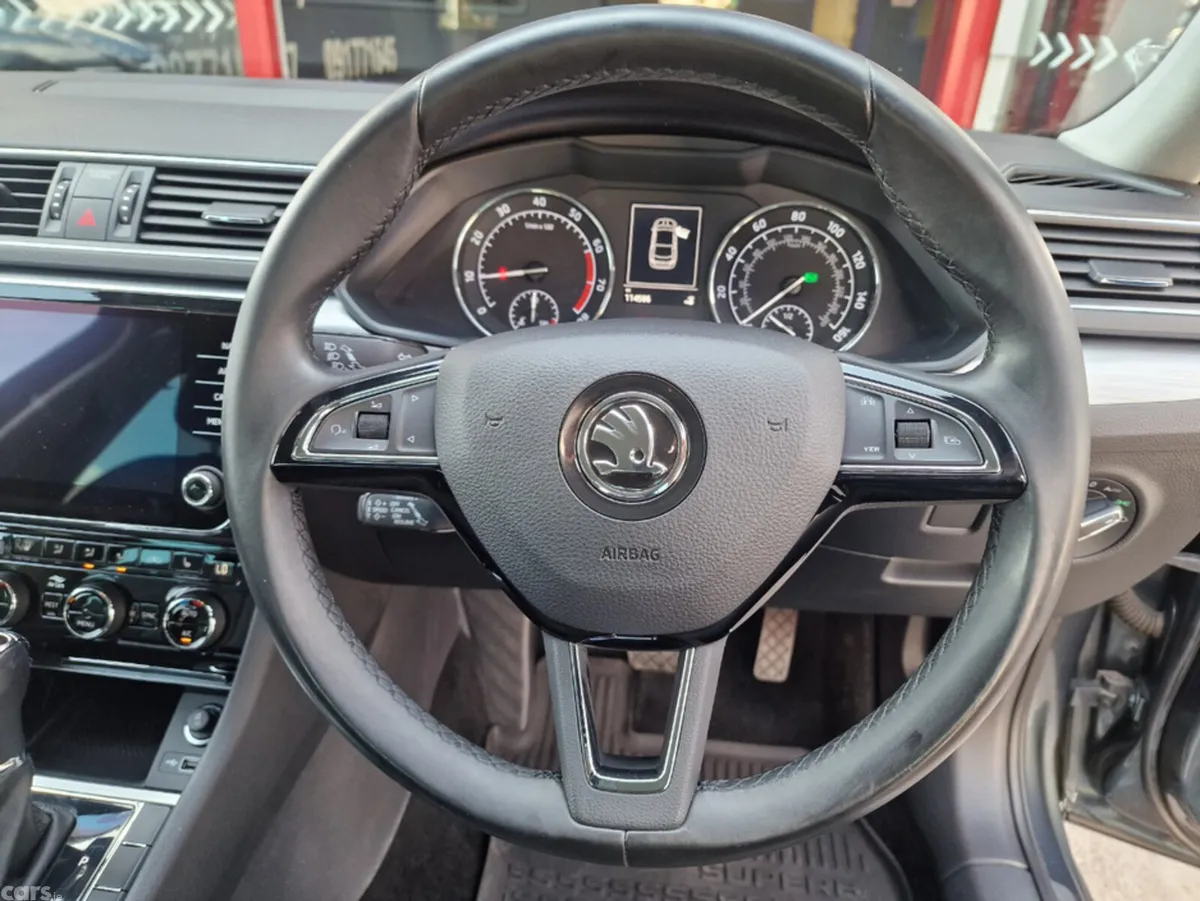 Skoda Superb Hatchback, Petrol, 2019, Grey