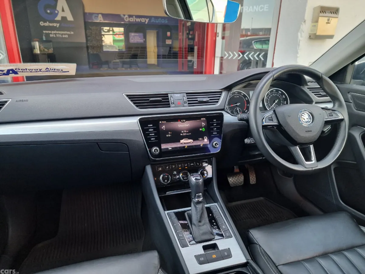 Skoda Superb Hatchback, Petrol, 2019, Grey