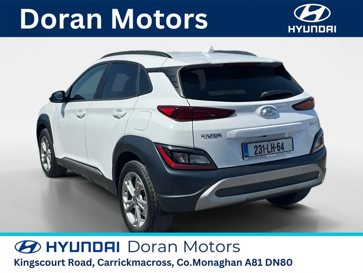 Hyundai KONA MPV, Petrol, 2023, White