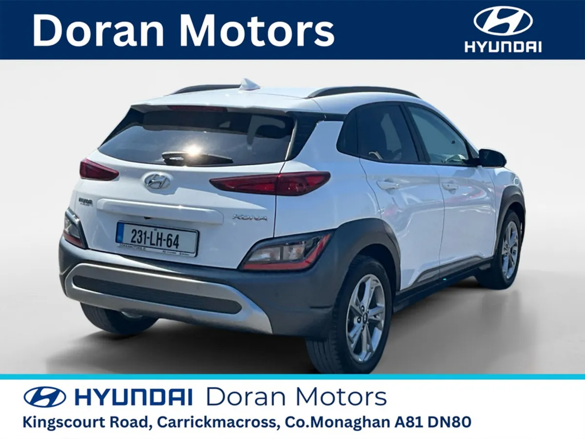 Hyundai KONA MPV, Petrol, 2023, White