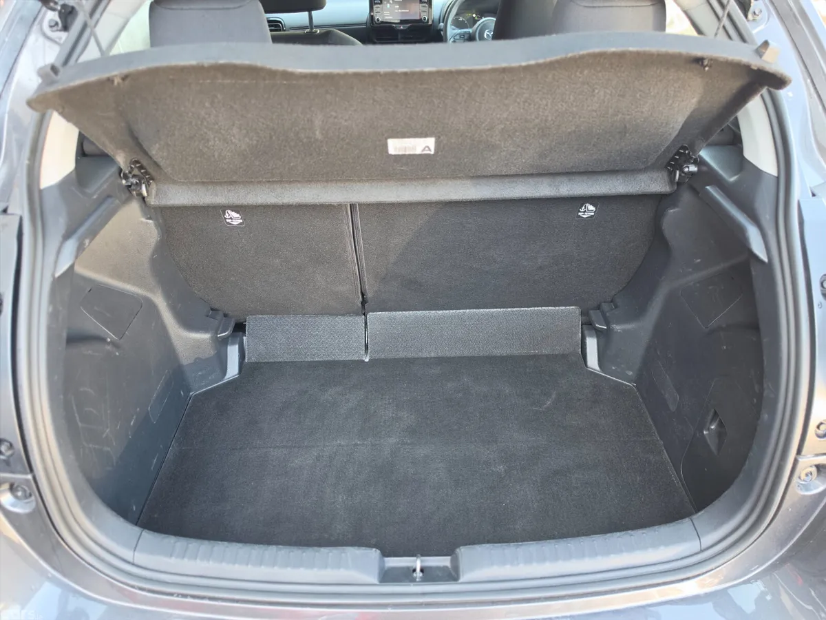 Toyota Yaris Hatchback, Petrol Hybrid, 2024, Grey