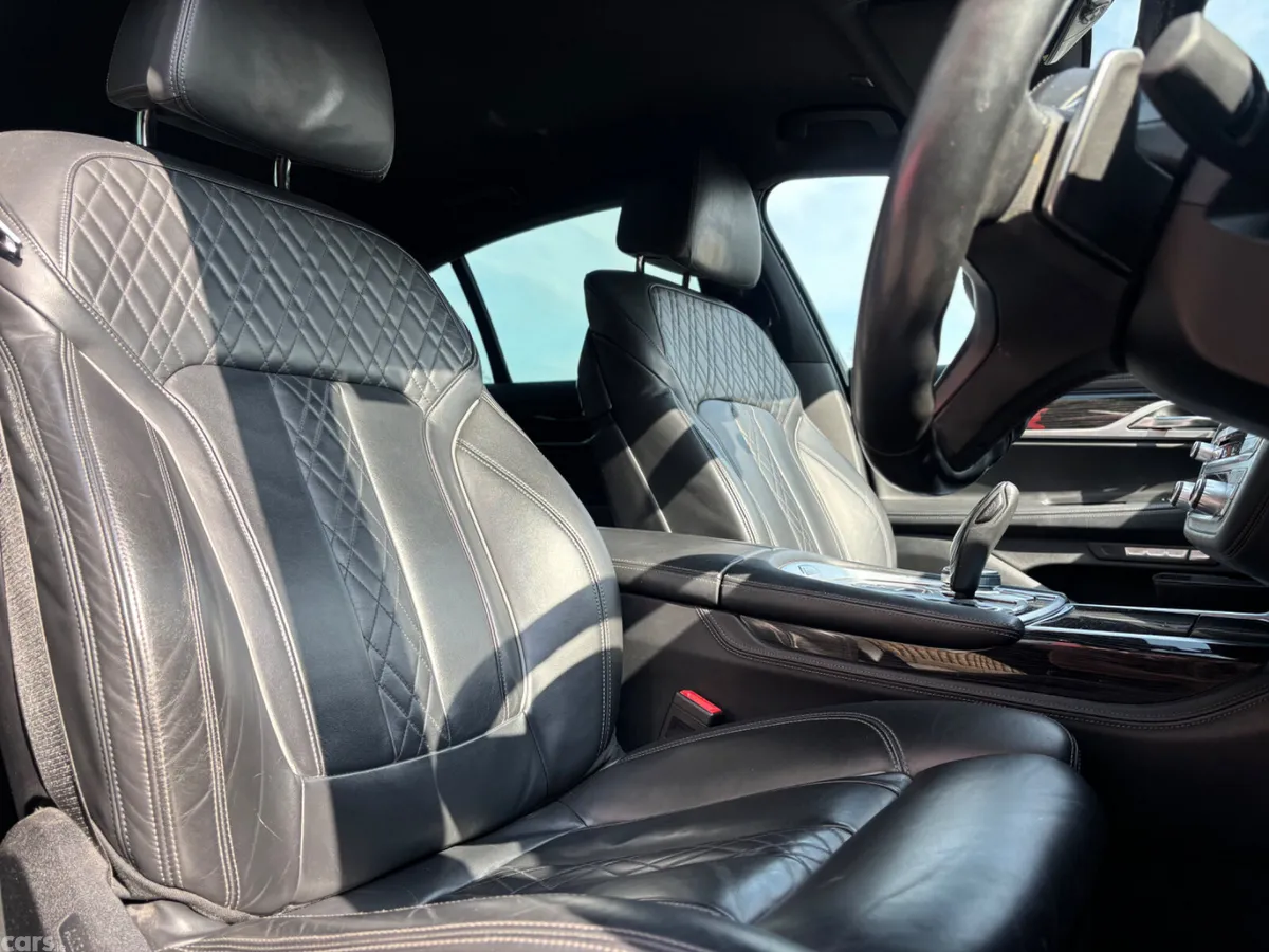 BMW 7-Series Saloon, Petrol Plug-in Hybrid, 2017, Black