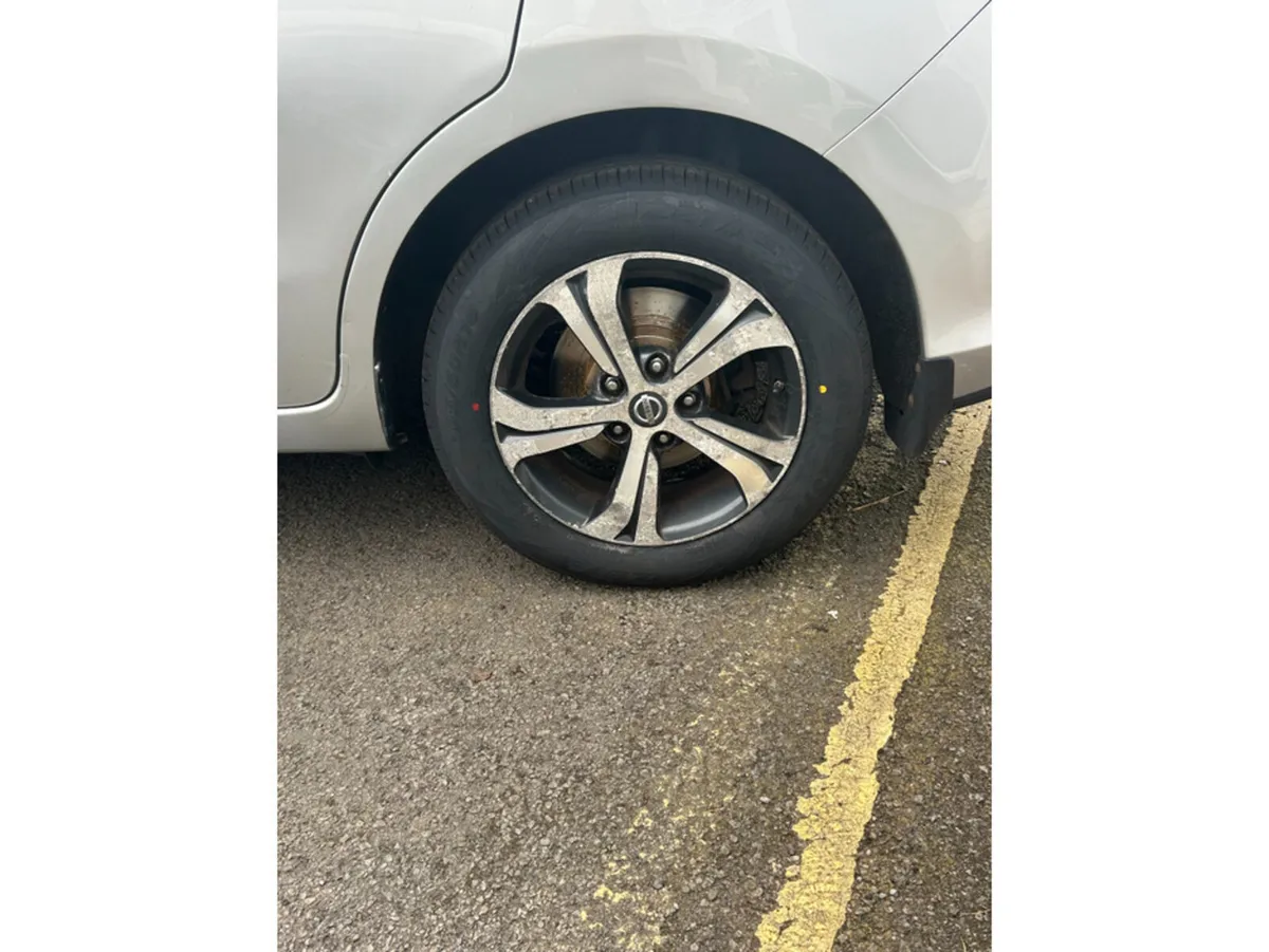 Nissan Pulsar Hatchback, Diesel, 2016, Silver