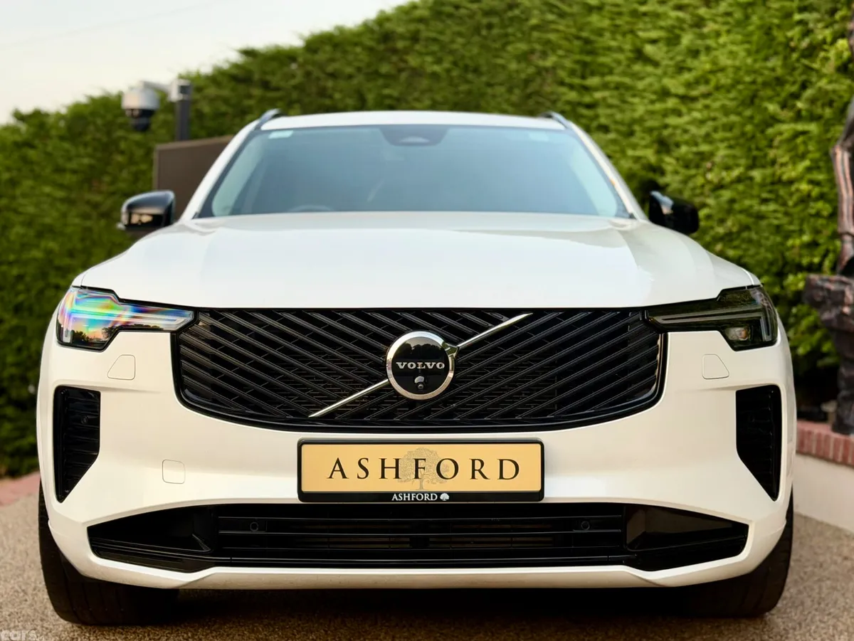 Volvo XC90 SUV, Petrol Plug-in Hybrid, 2025, White