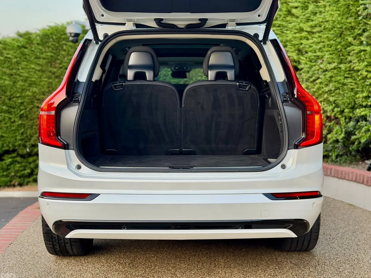 Volvo XC90 SUV, Petrol Plug-in Hybrid, 2025, White