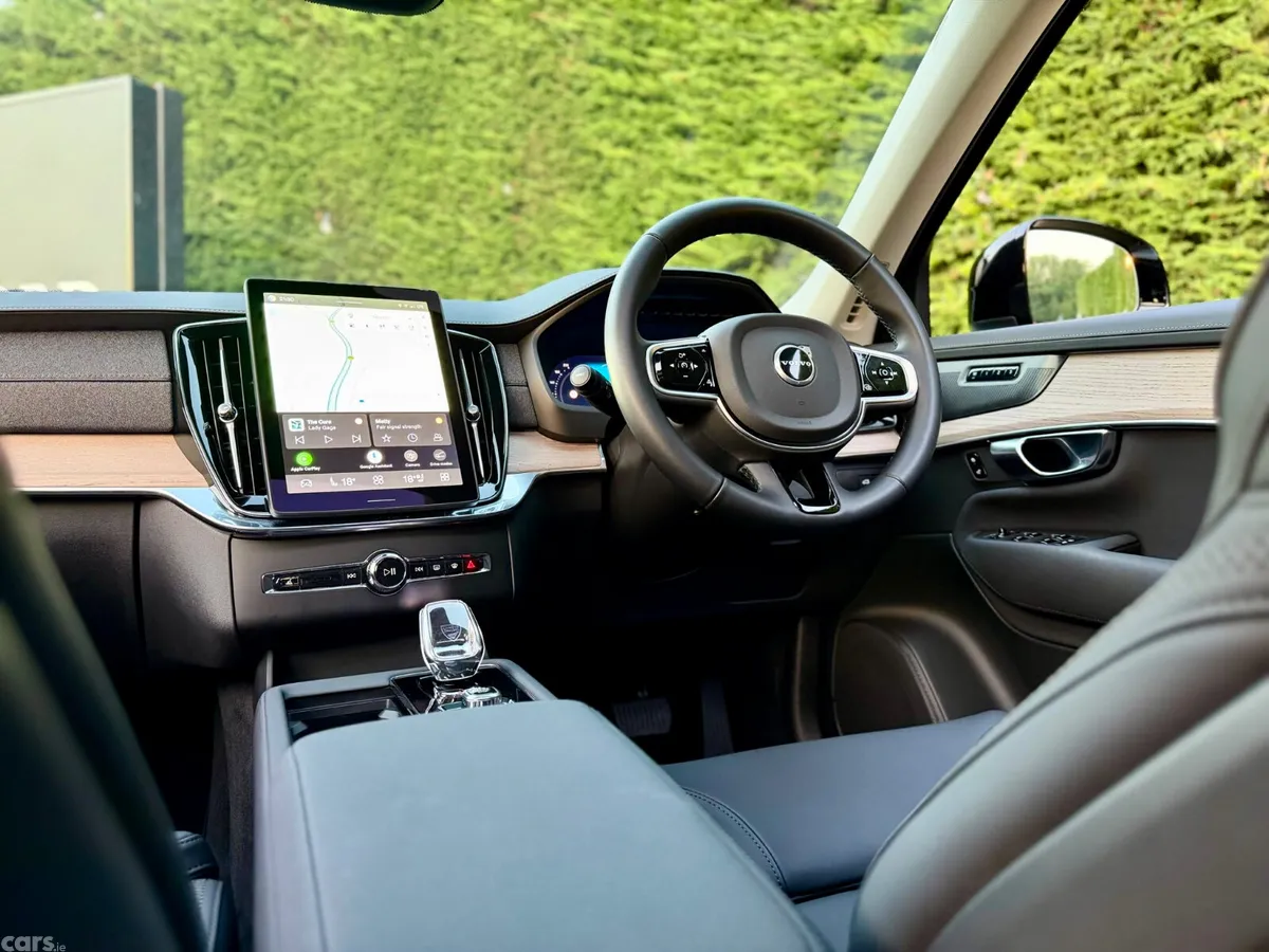 Volvo XC90 SUV, Petrol Plug-in Hybrid, 2025, White