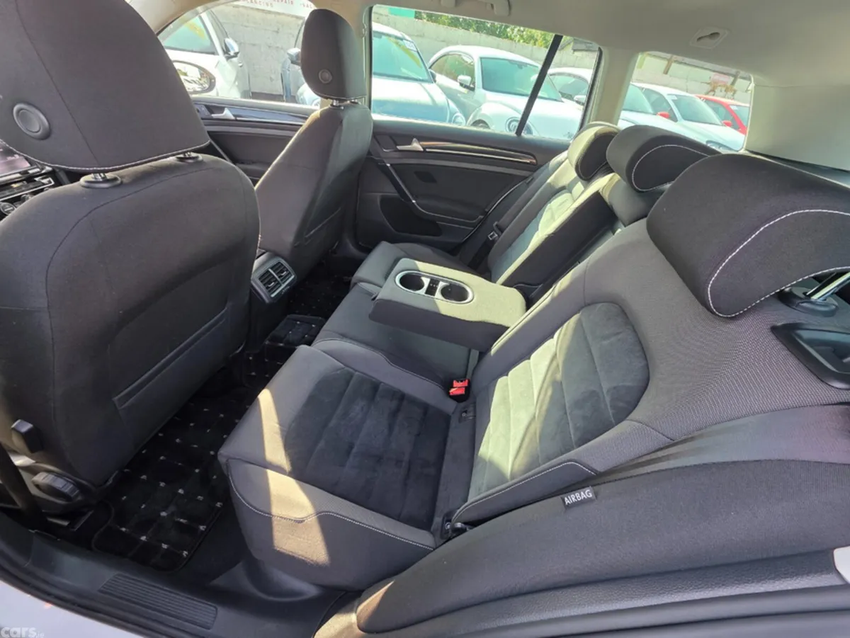 Volkswagen Golf Estate, Petrol, 2014, White