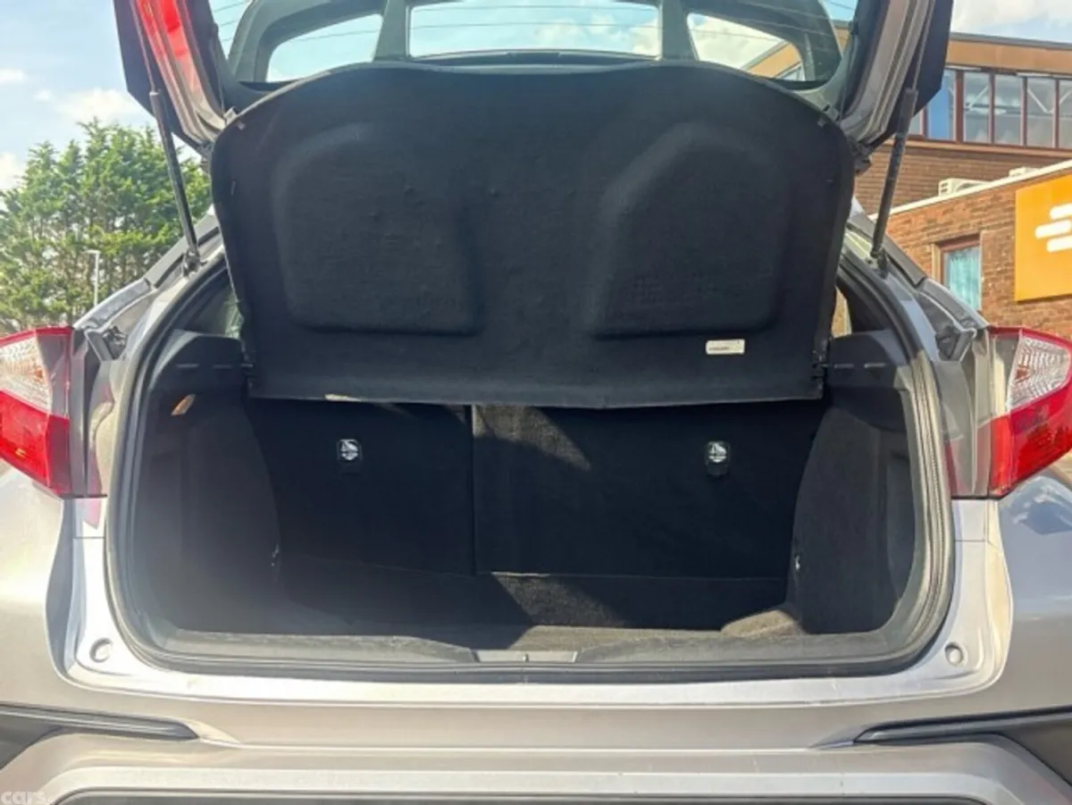 Toyota C-HR SUV, Petrol Hybrid, 2018, Grey