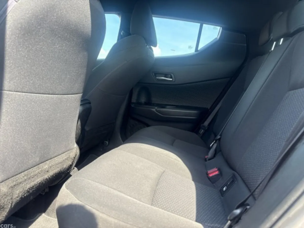 Toyota C-HR SUV, Petrol Hybrid, 2018, Grey