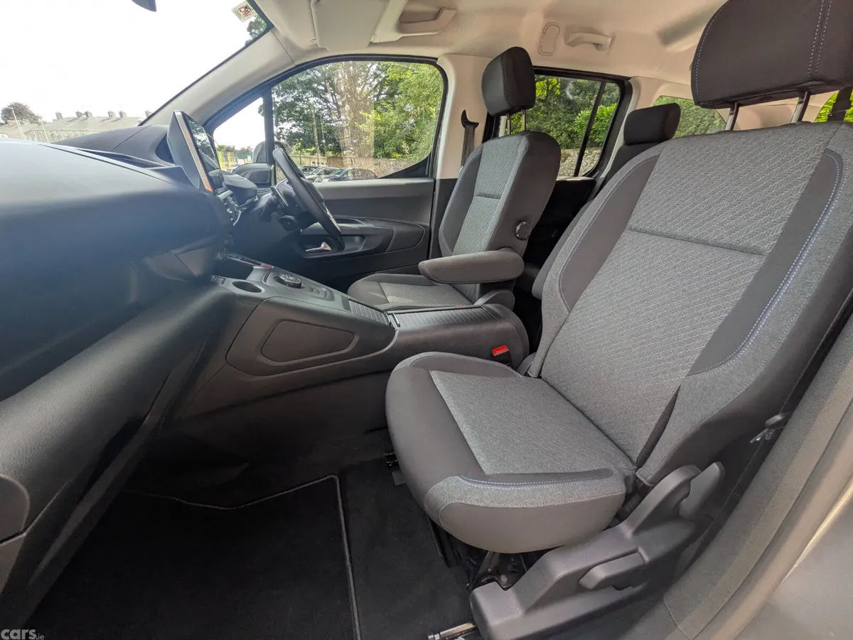 Peugeot Rifter MPV, Diesel, 2023, Grey