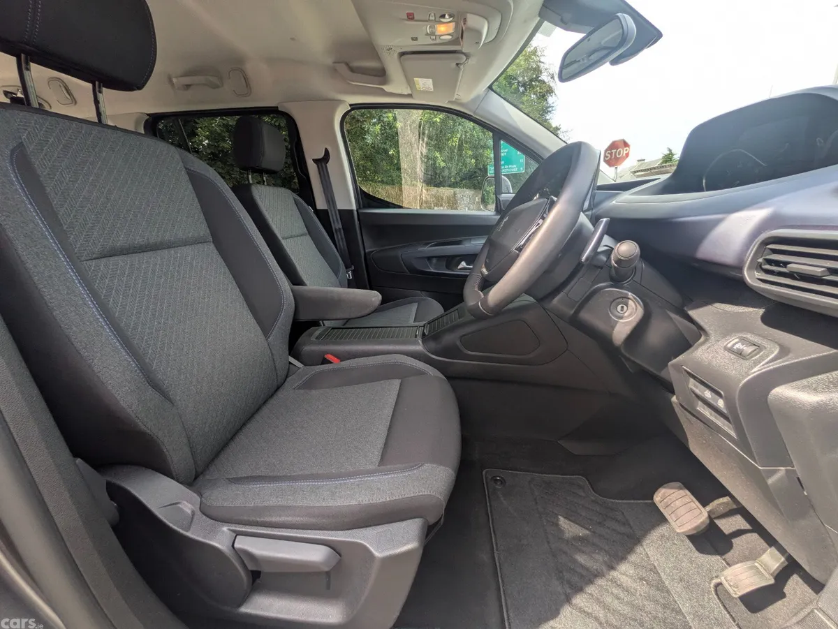 Peugeot Rifter MPV, Diesel, 2023, Grey
