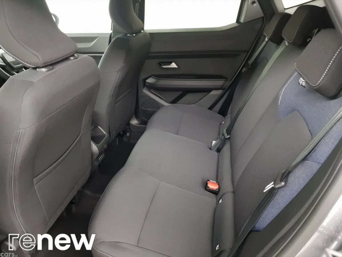 Dacia Duster SUV, Petrol Hybrid, 2026, Grey