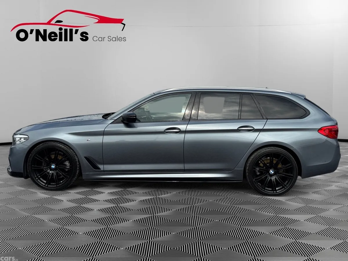 BMW 5-Series Estate, Diesel, 2018, Blue