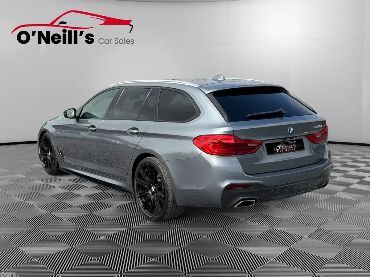 BMW 5-Series Estate, Diesel, 2018, Blue