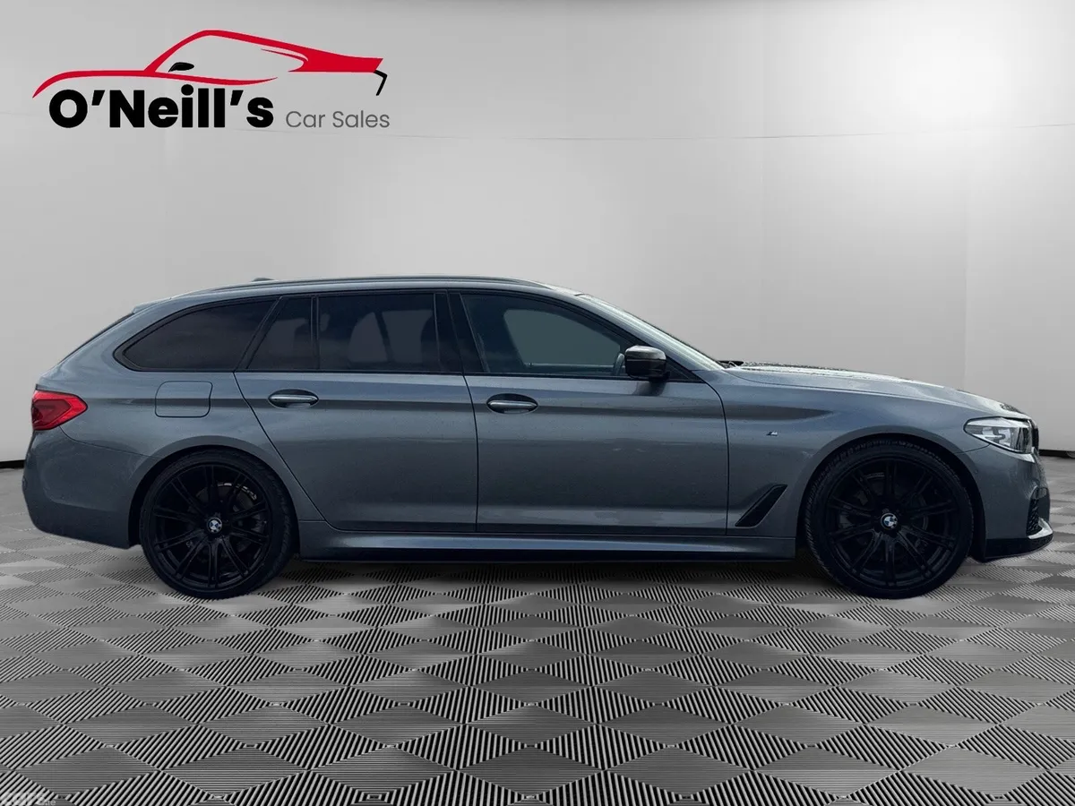 BMW 5-Series Estate, Diesel, 2018, Blue
