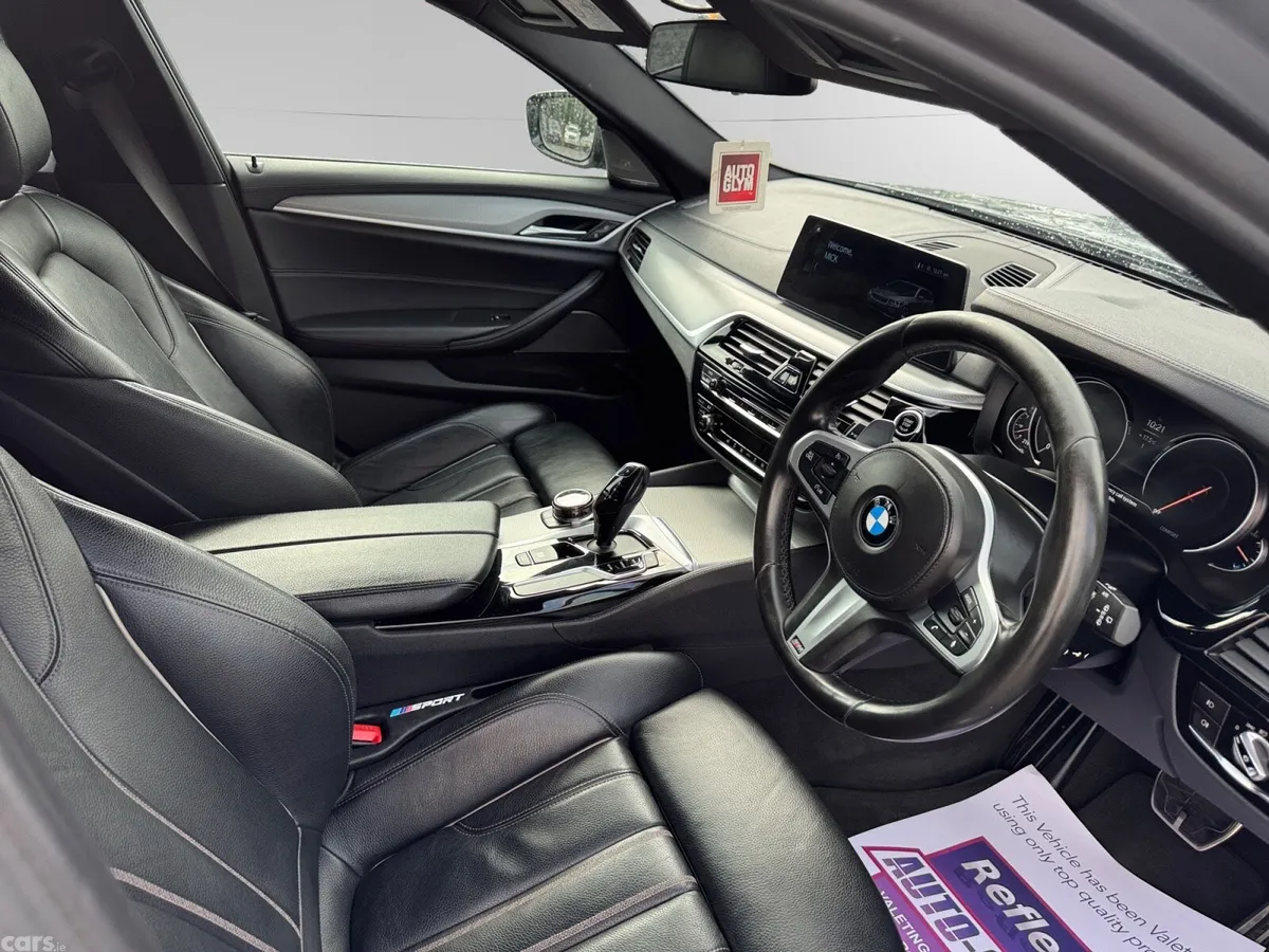 BMW 5-Series Estate, Diesel, 2018, Blue