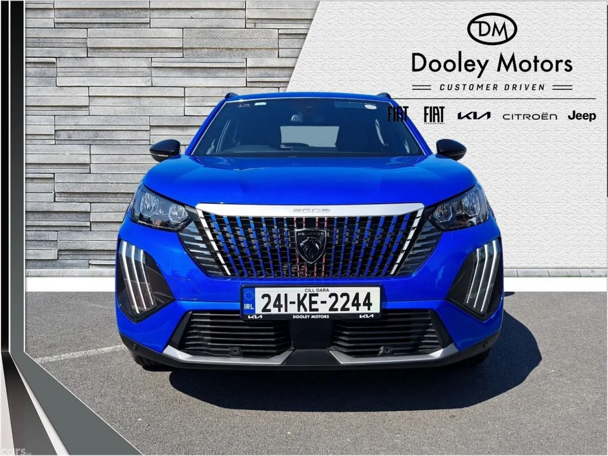 Peugeot 2008 MPV, Petrol, 2024, Blue