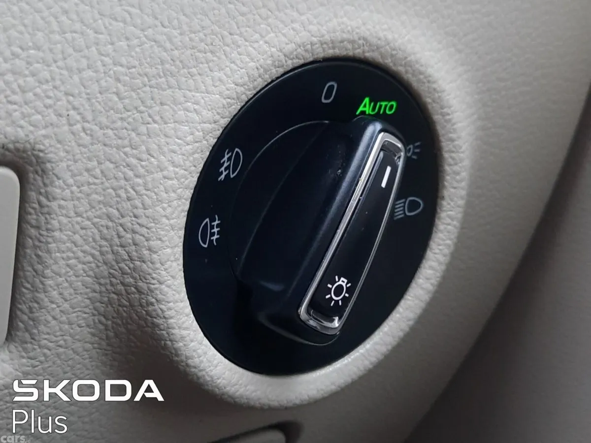Skoda Superb Saloon, Diesel, 2024, Blue