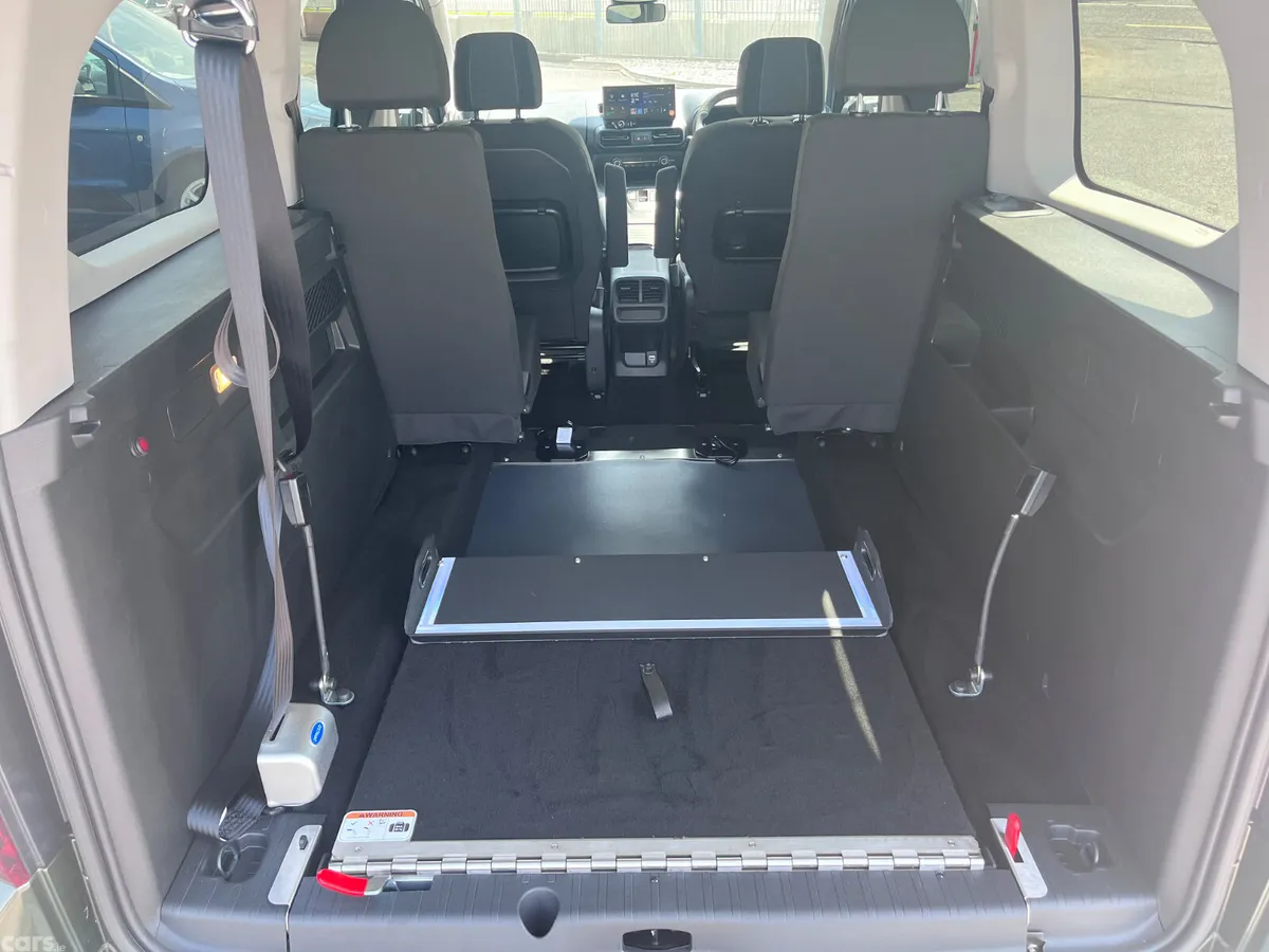 Opel Combo MPV, Diesel, 2027, Black