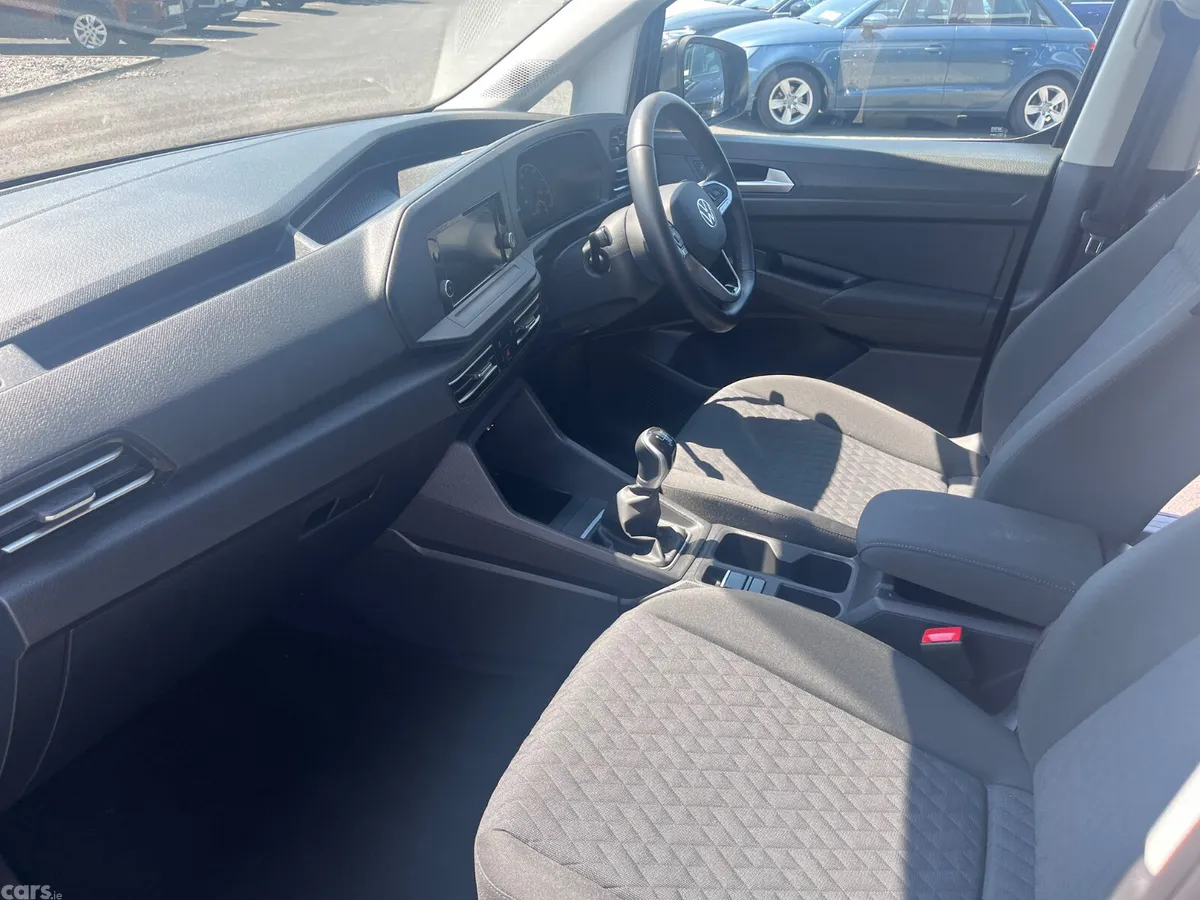 Volkswagen Caddy Maxi Life MPV, Diesel, 2024, Blue