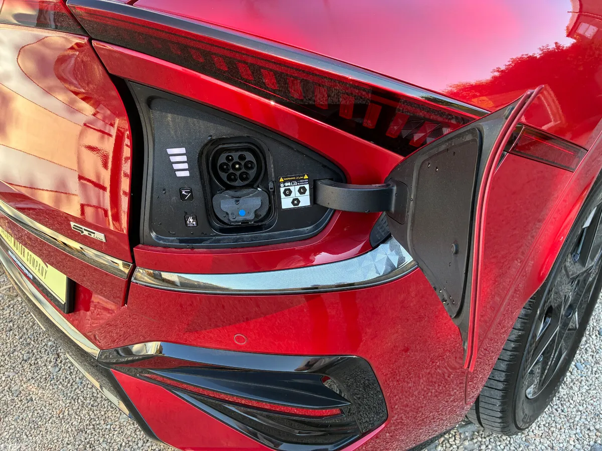 Kia EV6 Hatchback, Electric, 2025, Red
