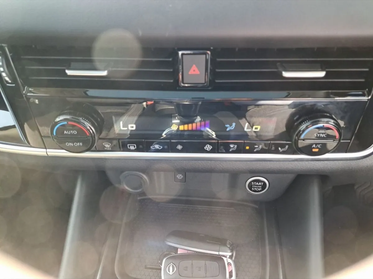 Nissan Qashqai SUV, Petrol, 2025, Red