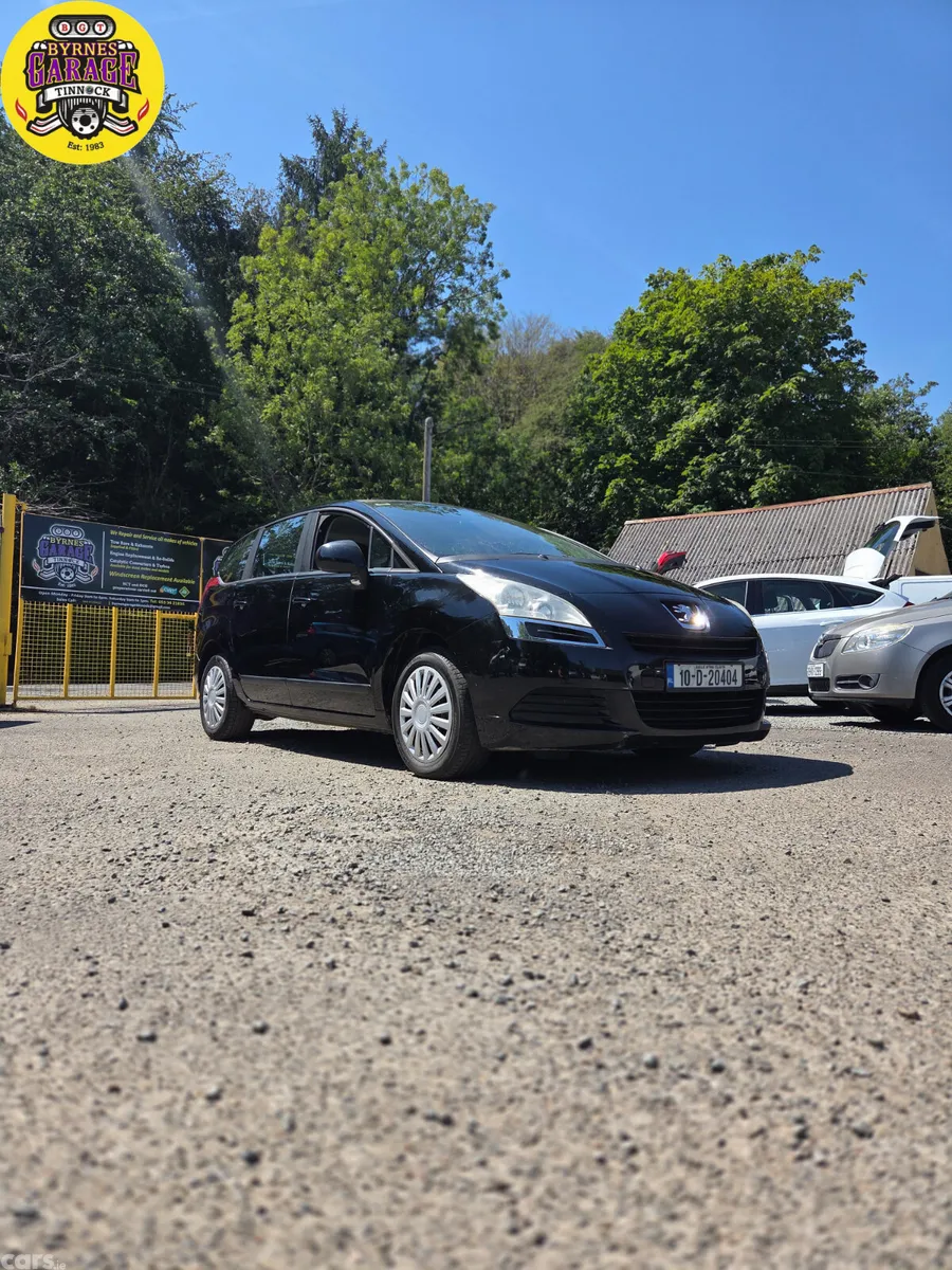 Peugeot 5008 MPV, Diesel, 2010, Black