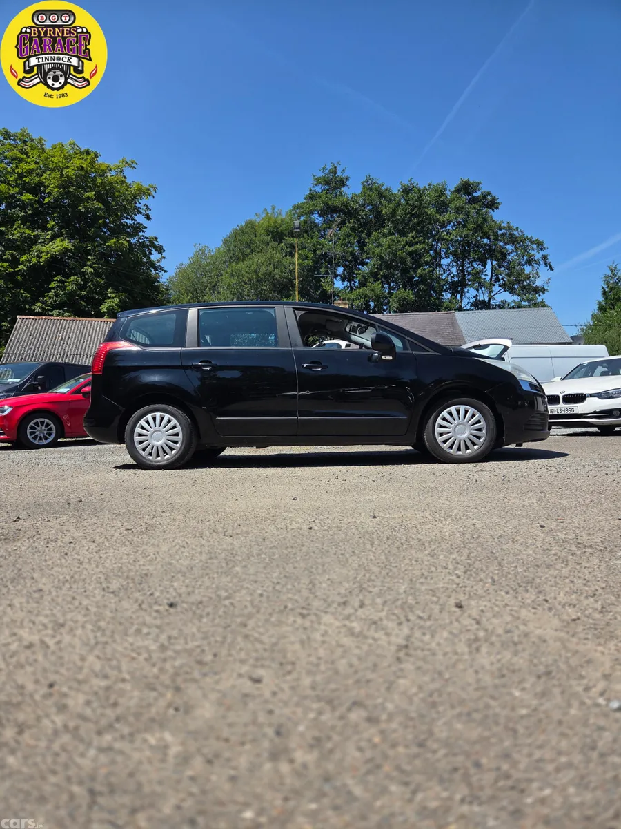 Peugeot 5008 MPV, Diesel, 2010, Black