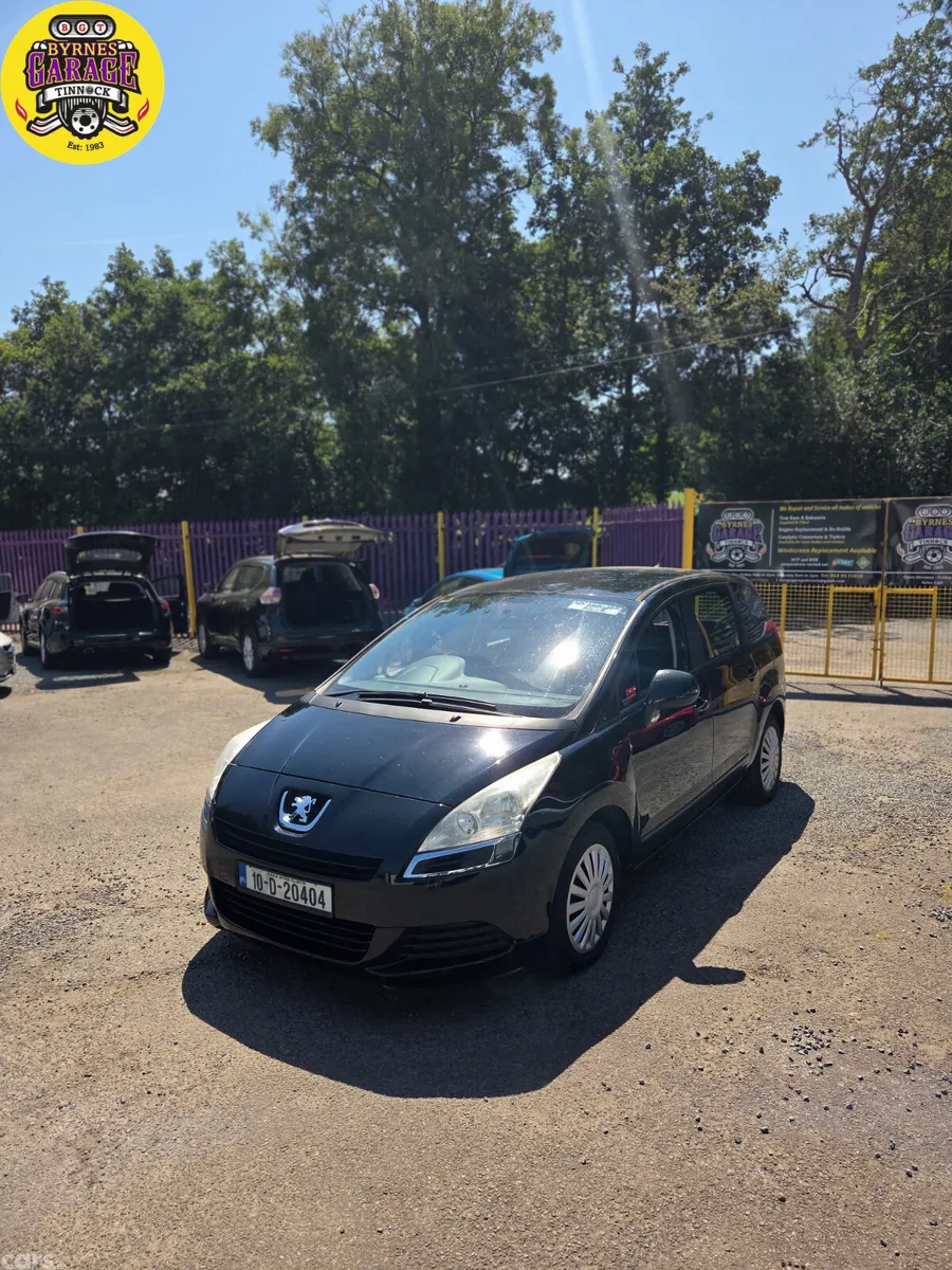 Peugeot 5008 MPV, Diesel, 2010, Black