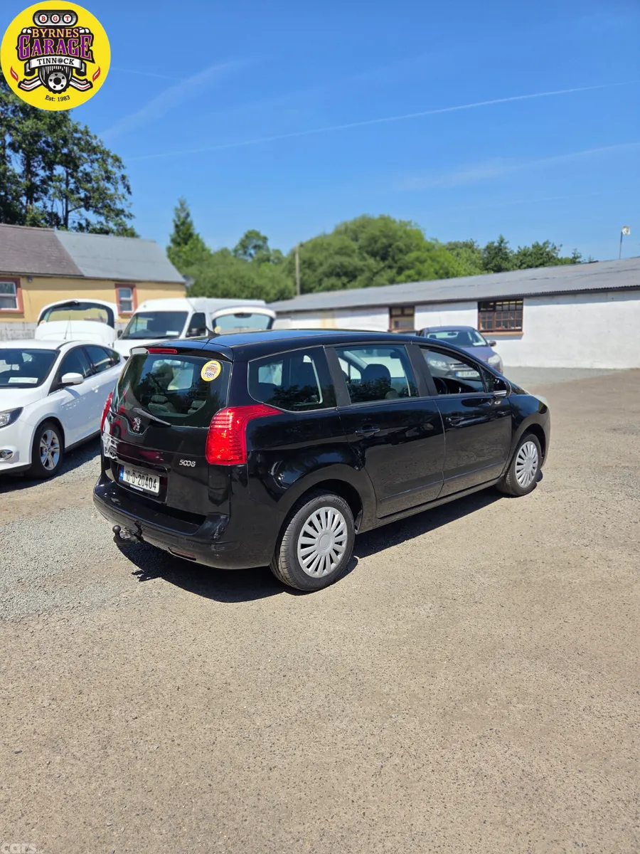 Peugeot 5008 MPV, Diesel, 2010, Black